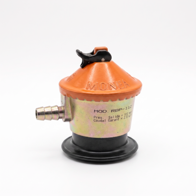 Regulador profesional de gas 112 mbar | Paelleros Roger