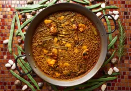 Paella valenciana: receta tradicional paso a paso (con tiempos y fuegos)